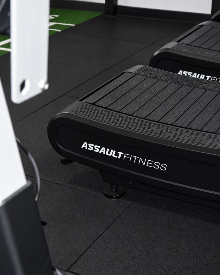 Tapis de course incurvé Assault Fitness, sans moteur